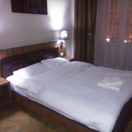 Hotel Nice Tbilisi Exterior photo