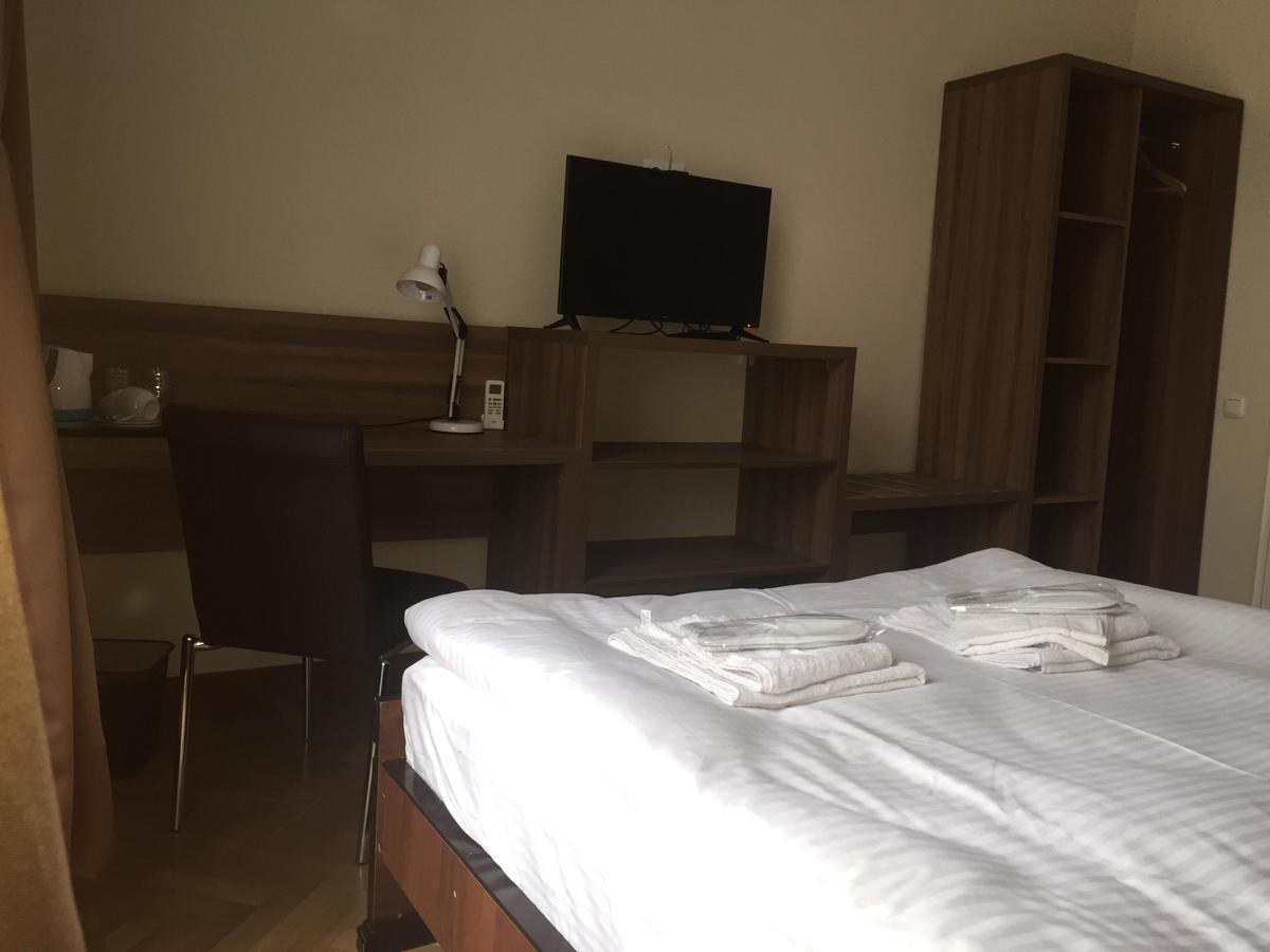 Hotel Nice Tbilisi Exterior photo