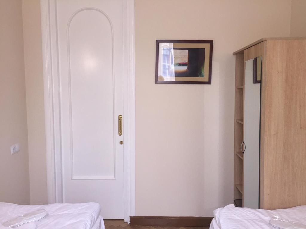Hotel Nice Tbilisi Exterior photo
